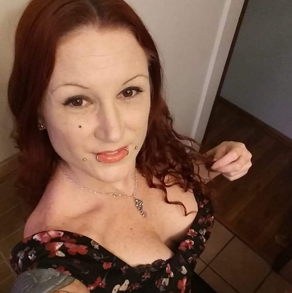 Meet your Posher, Ambassador II Meg B. - Picture 10 of 16